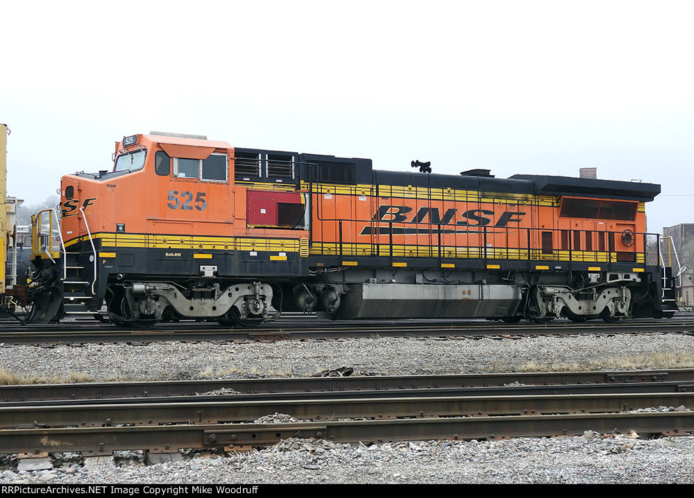 BNSF 525